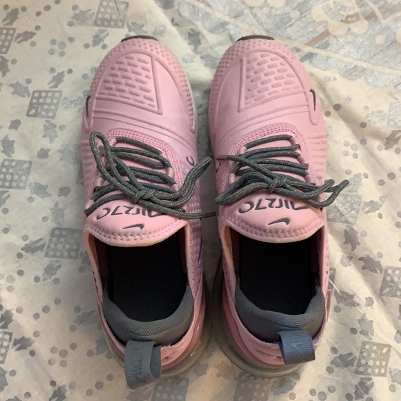 Nike Air Max 270s Size 4 KIDS - Picture 8 of 12